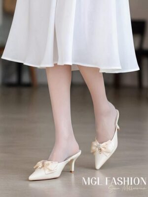 超值大促销Rm89 Now Rm49 #有41号 独家高质量气质百搭蝴蝶结亮钻高跟鞋 M6355-7B