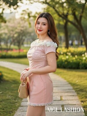 超值大促销Rm45 Now Rm10 Jamae时尚气质唯美名媛风花朵设计露肩棉质上衣 98773