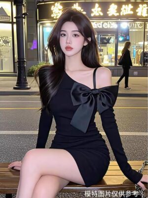 超值大促销Rm42 Now Rm15 独家气质名媛风雪纺蝴蝶结露肩设计棉质上衣 M25003