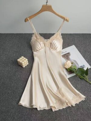 超值预定开放少量现货 Rm29（睡裙而已） MLXL2XL 气质氛围感丝滑绸缎蕾丝吊带胸垫家居睡裙 M234500-1