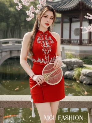 超值大促销 Rm112 Now Rm69 XSSML 独家重工精致金丝彩绣古典蝴蝶图腾旗袍套装 M62089