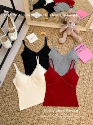 超值预定开放少量现货 Rm25 Only～ Free Size 气质蕾丝V-Neck设计磨毛螺旋纹棉质吊带上衣 M14764