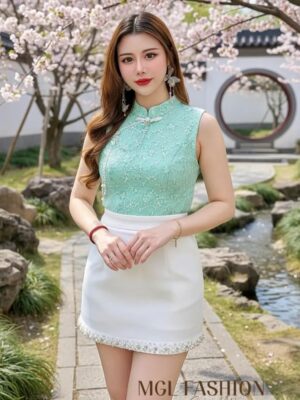 独家旗袍开放少量现货 Rm65-Rm3=Rm62 XSSMLXL 独家百搭重工闪闪银蓝丝绣花亮片蕾丝古典蝴蝶珍珠吊坠旗袍上衣 M62087