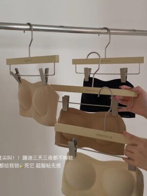 ＃最新无肩带防滑内衣 Rm29✨ SMLXL 最新超级百搭粉底液概念隐形防滑无肩带内衣 M28011