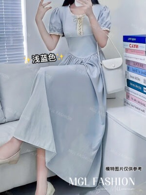 #Shina同款推荐开放少量现货 Rm62-Rm3=Rm59 Shina同款推荐气质蕾丝拼接棉质休闲连身长裙 P27577-1