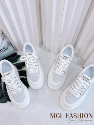 超值大促销Rm89 Now Rm59 Size 36/39 高质量时尚百搭8cm隐形增高闪亮亮小白球鞋