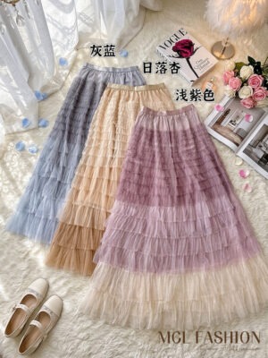 绝美新款上架 Rm62-Rm3=Rm59 Tiffany 质量绝美休闲白搭风渐变色长裙 P12772