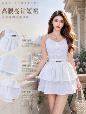 绝美新款上架Rm62-Rm3=Rm59 SML Ivori 绝美百搭高腰西装亮钻短裙 7289