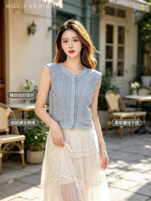 绝美新款上架 Rm60 -Rm3=Rm57 SML Cheri 气质唯美通花上衣 3132