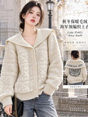 #超值预定 Rm59～🩷  预定高级秋冬保暖毛绒海军领刺绣上衣外套  预计到货时间1个月半左右，能等的宝贝才下单喔🙏 P54421/P54422